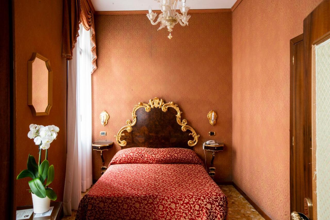โฮเต็ล เอเท็นเนโอ Hotel เวนิส ภายนอก รูปภาพ